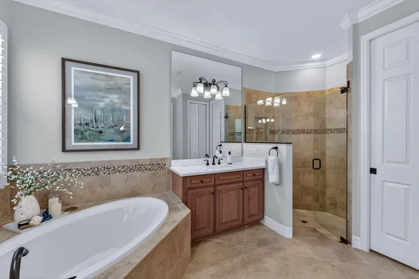 $899,000 | 3058 Aviamar Circle, Naples, FL 34114