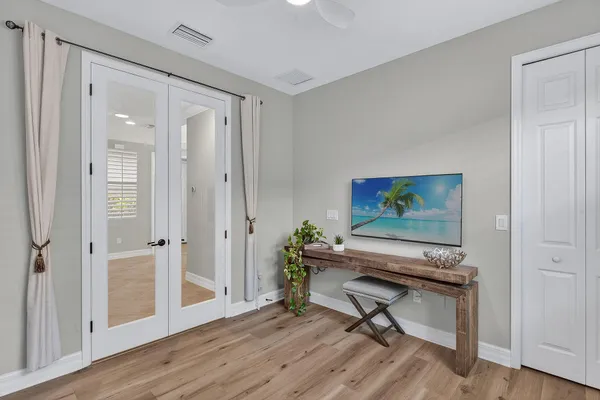 $899,000 | 3058 Aviamar Circle, Naples, FL 34114