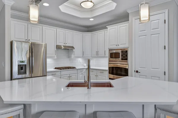 $899,000 | 3058 Aviamar Circle, Naples, FL 34114