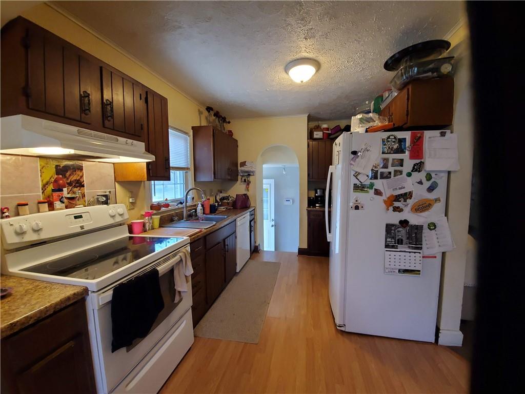 527 Mt Jackson Road New Castle, PA 16102 - Photo 2 of 15