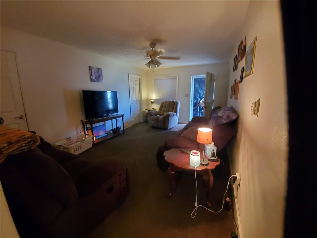 527 Mt Jackson Road New Castle, PA 16102 - Photo 5 of 15