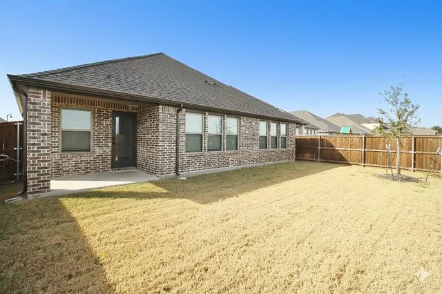 $2,395 | 139 Lost Maples Way, Waxahachie, TX 75165