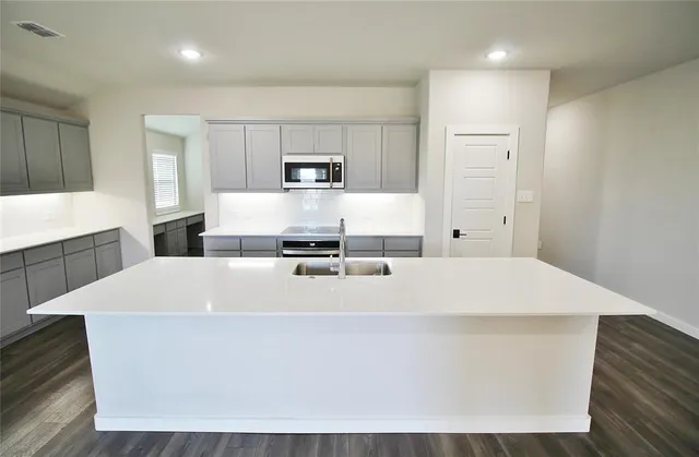 $2,395 | 139 Lost Maples Way, Waxahachie, TX 75165