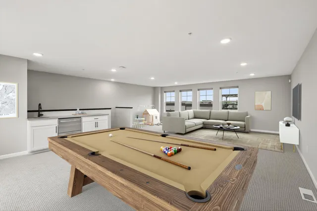 $1,095,000 | 875 Fls Passage West, Unit C, St. Paul, MN 55116