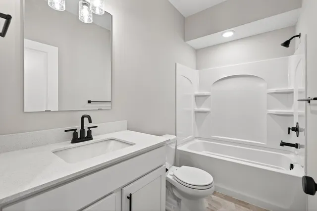 $1,095,000 | 875 Fls Passage West, Unit C, St. Paul, MN 55116