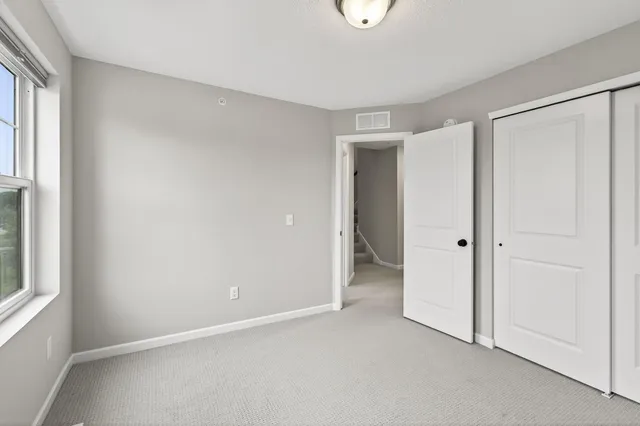 $1,095,000 | 875 Fls Passage West, Unit C, St. Paul, MN 55116