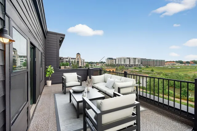 $1,095,000 | 875 Fls Passage West, Unit C, St. Paul, MN 55116