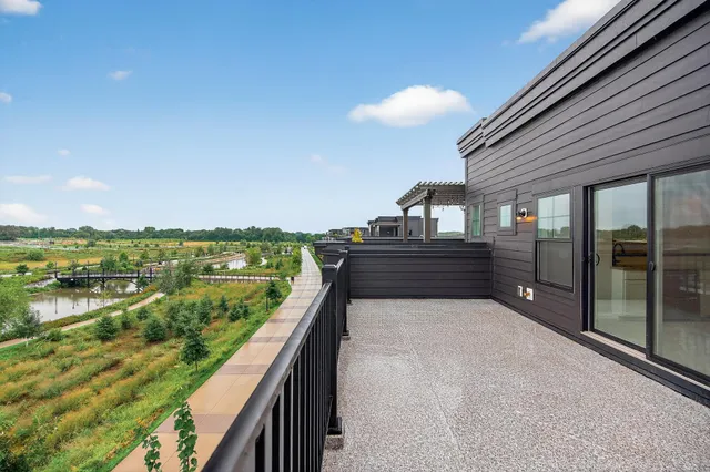 $1,095,000 | 875 Fls Passage West, Unit C, St. Paul, MN 55116