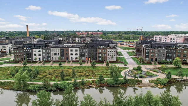 $1,095,000 | 875 Fls Passage West, Unit C, St. Paul, MN 55116