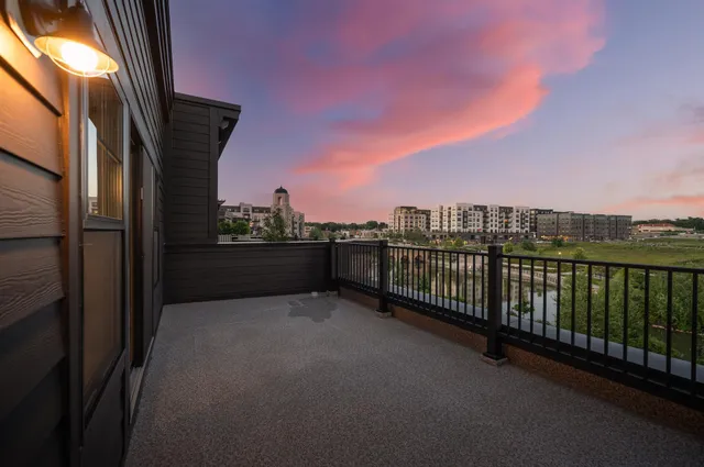 $1,095,000 | 875 Fls Passage West, Unit C, St. Paul, MN 55116