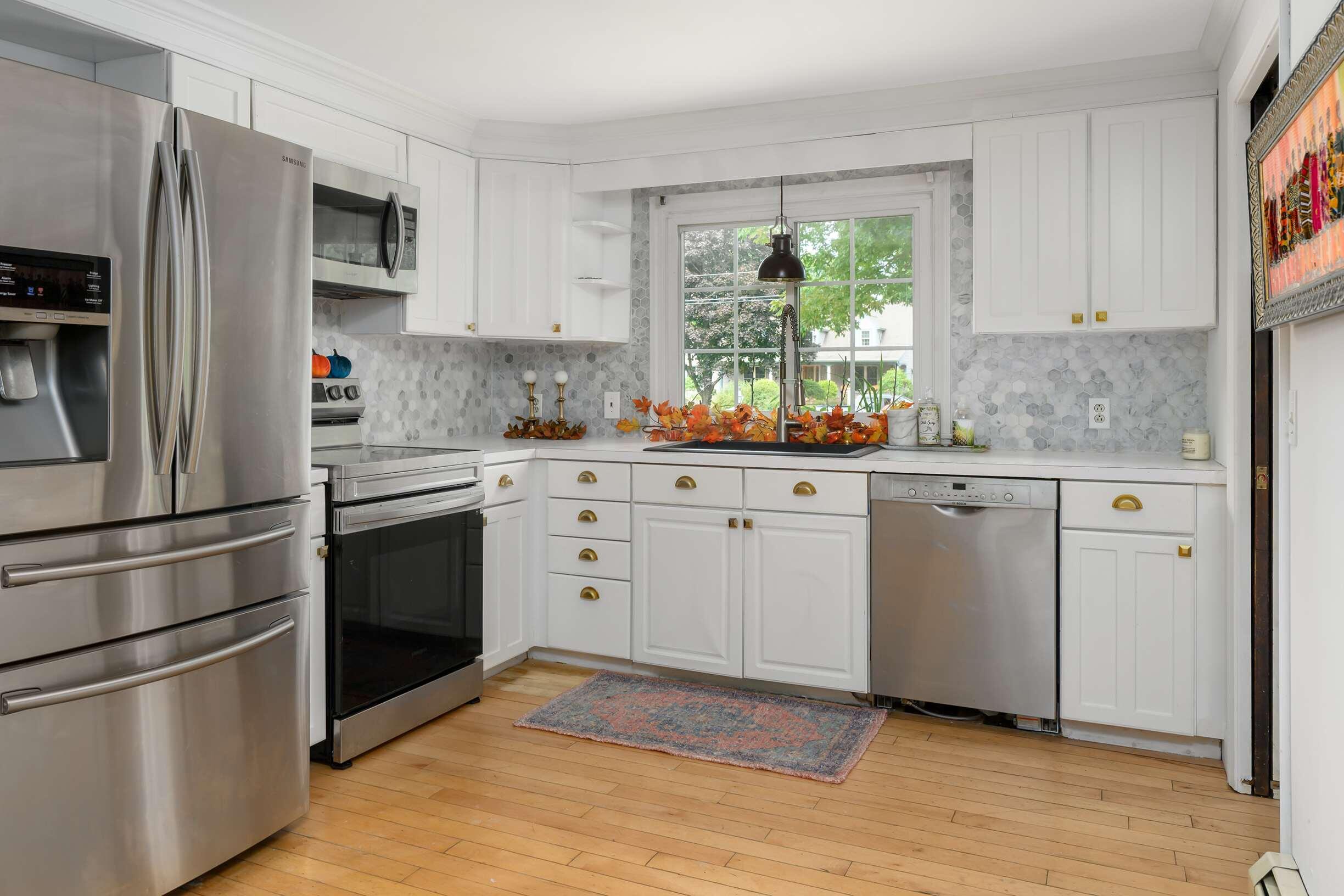 7 Dover Neck Road Dover, NH 03820 - Photo 6 of 23 Kitchen