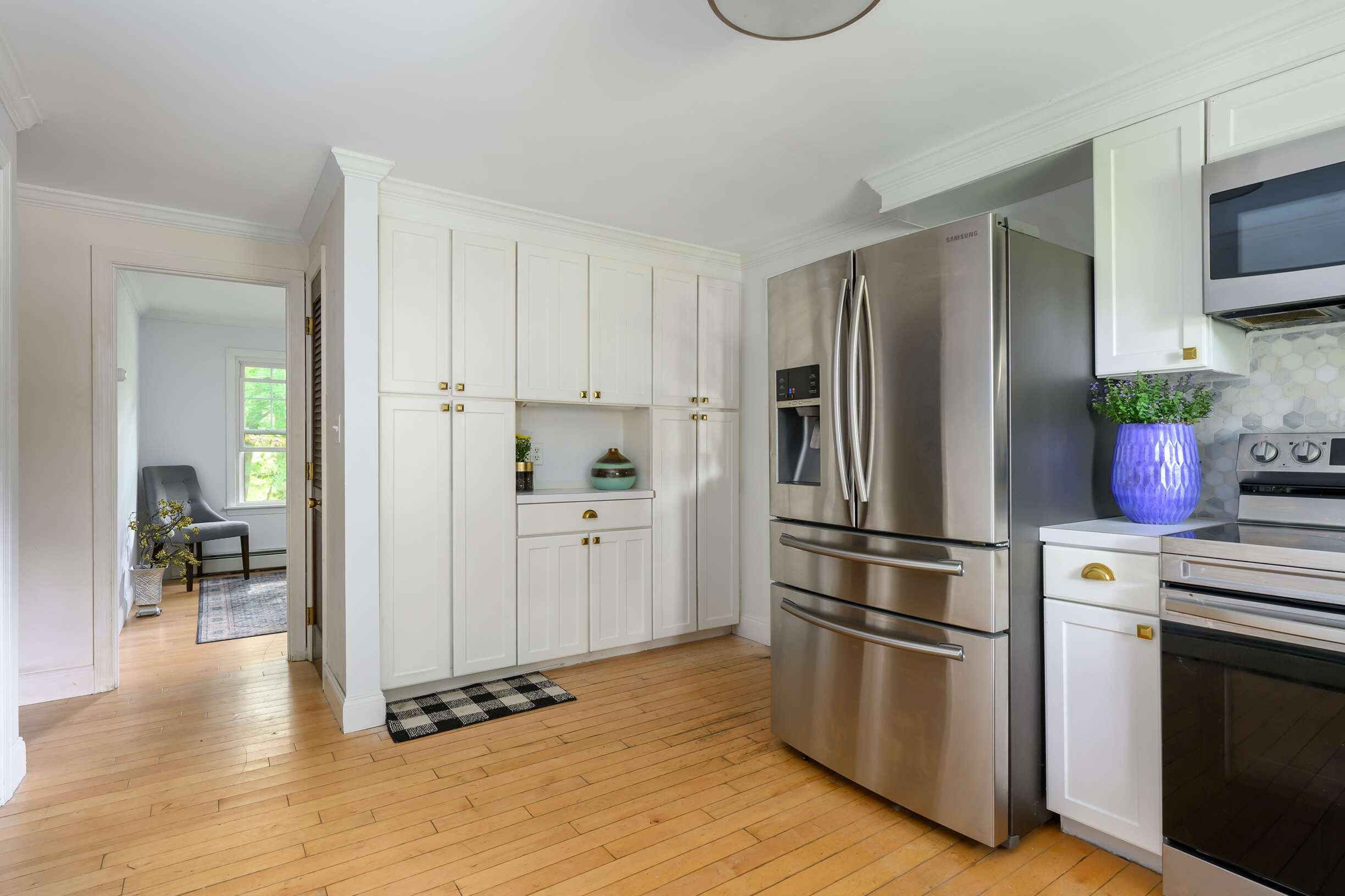 7 Dover Neck Road Dover, NH 03820 - Photo 8 of 23 Kitchen