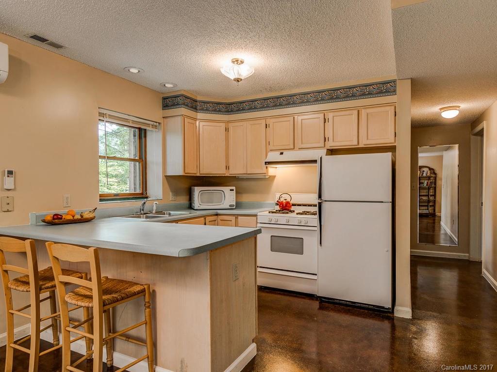 337 Beaverdam Road, Unit 1 Asheville, NC 28804 - Photo 18 of 24 Gallery Image 18