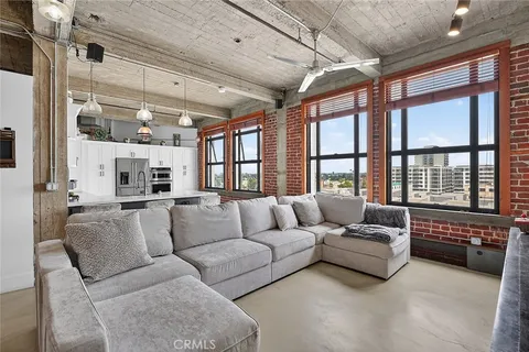 $649,900 | 100 West 5th Street, Unit 7E, Long Beach, CA 90802
