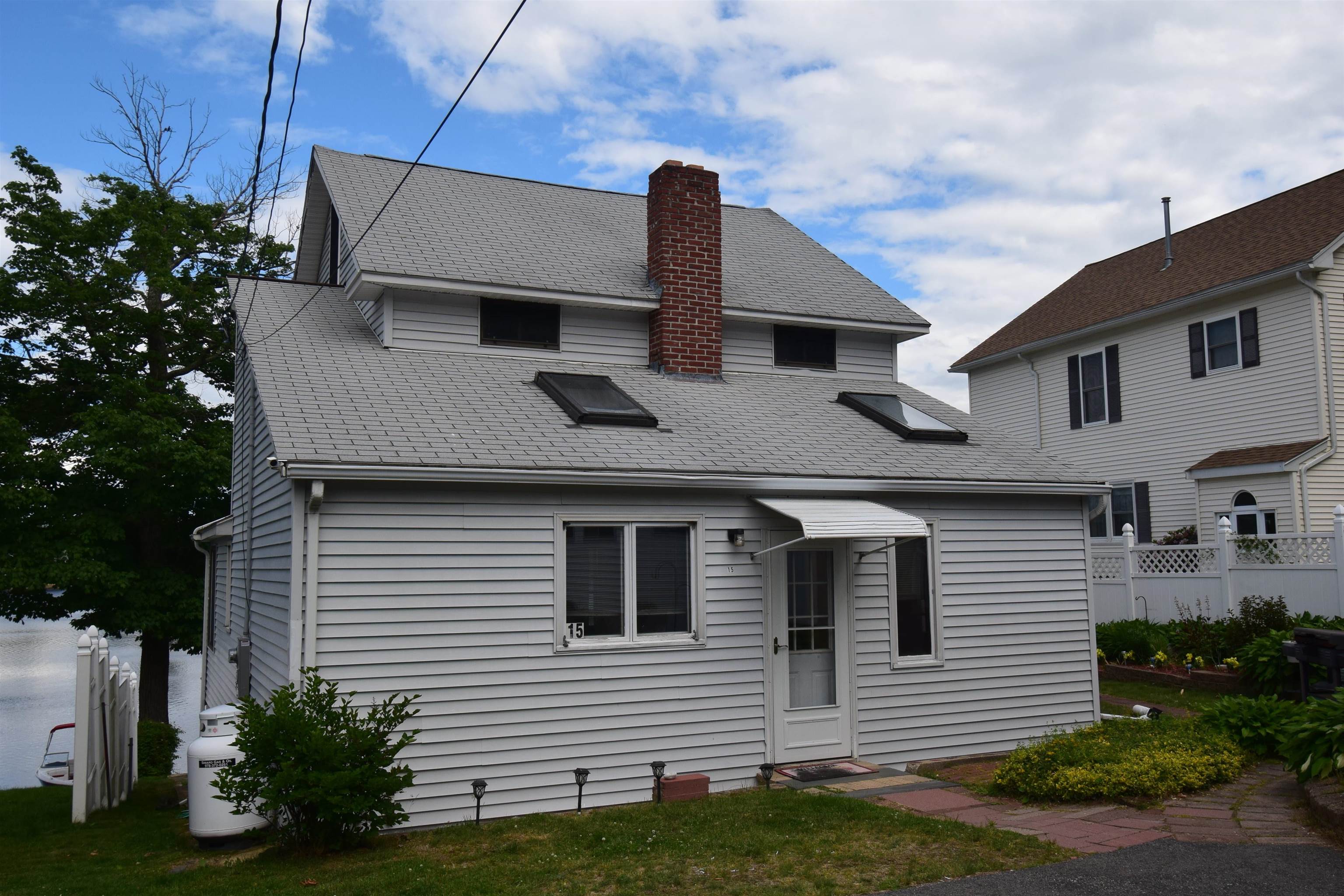 15-16 Highland Road Kingston, NH 03848 - Photo 1 of 3 Gallery Image 1