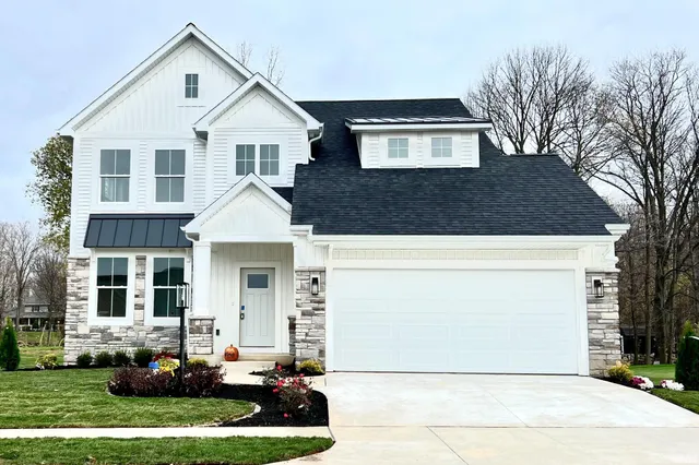 $489,900 | 32811 Nature View Drive, New Carlisle, IN 46552