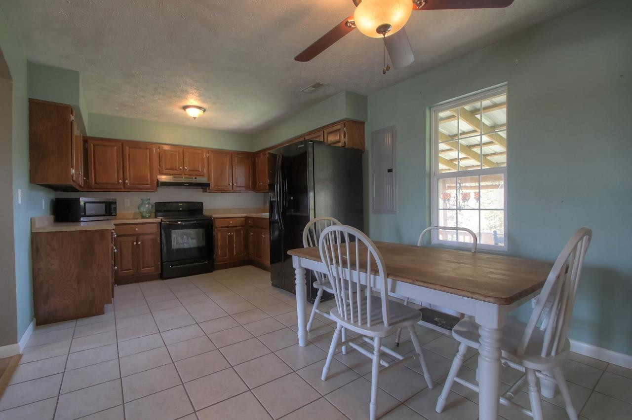1785 Hawk Creek Road London, KY 40741 - Photo 6 of 20 Photo 6