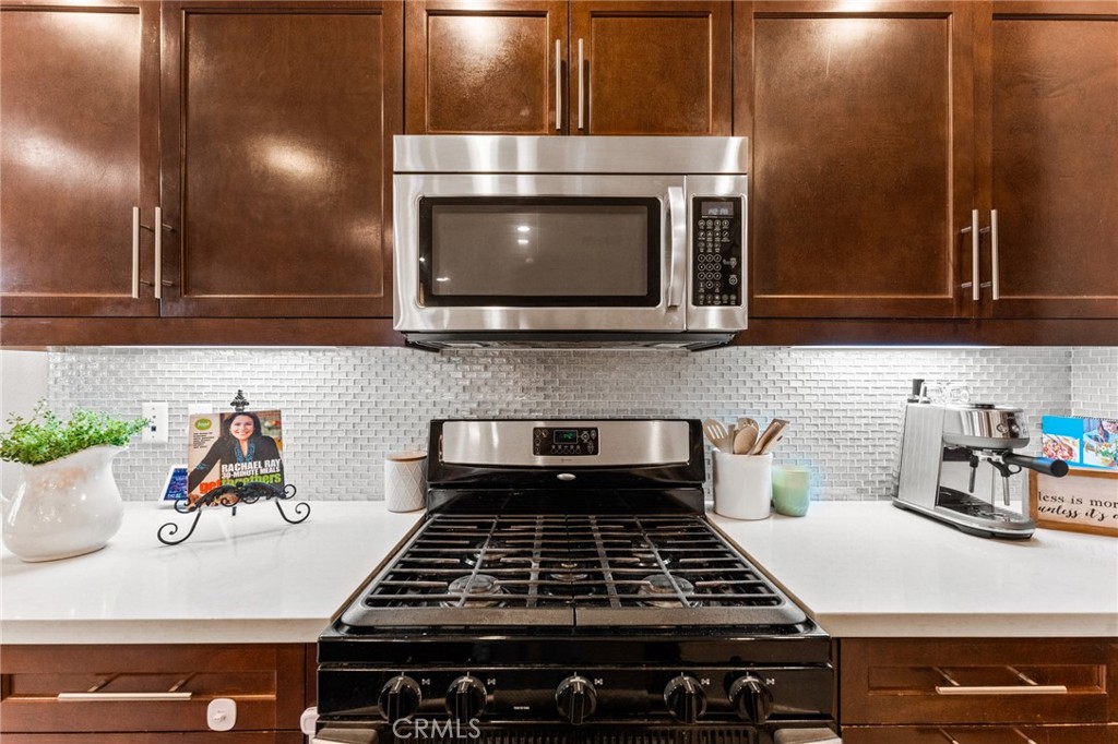 121 Calypso Irvine, CA 92618 - Photo 16 of 60