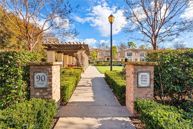 $1,048,888 | 121 Calypso, Irvine, CA 92618