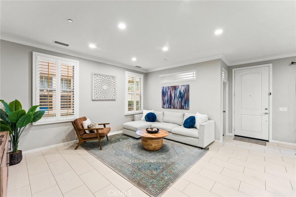 121 Calypso Irvine, CA 92618 - Photo 4 of 60