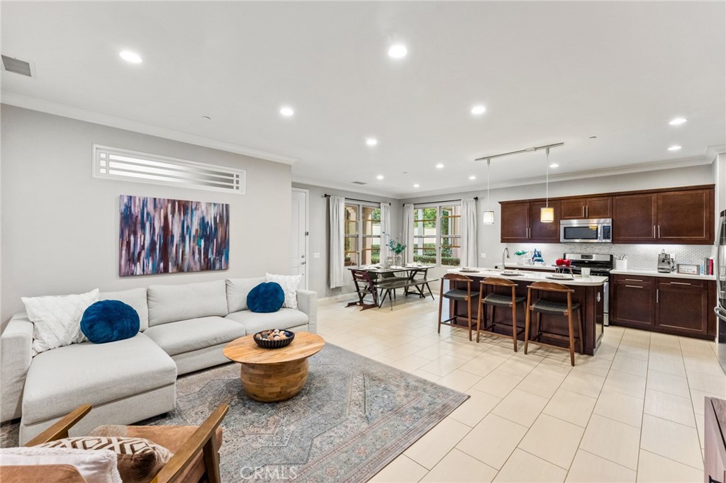 121 Calypso Irvine, CA 92618 - Photo 5 of 60