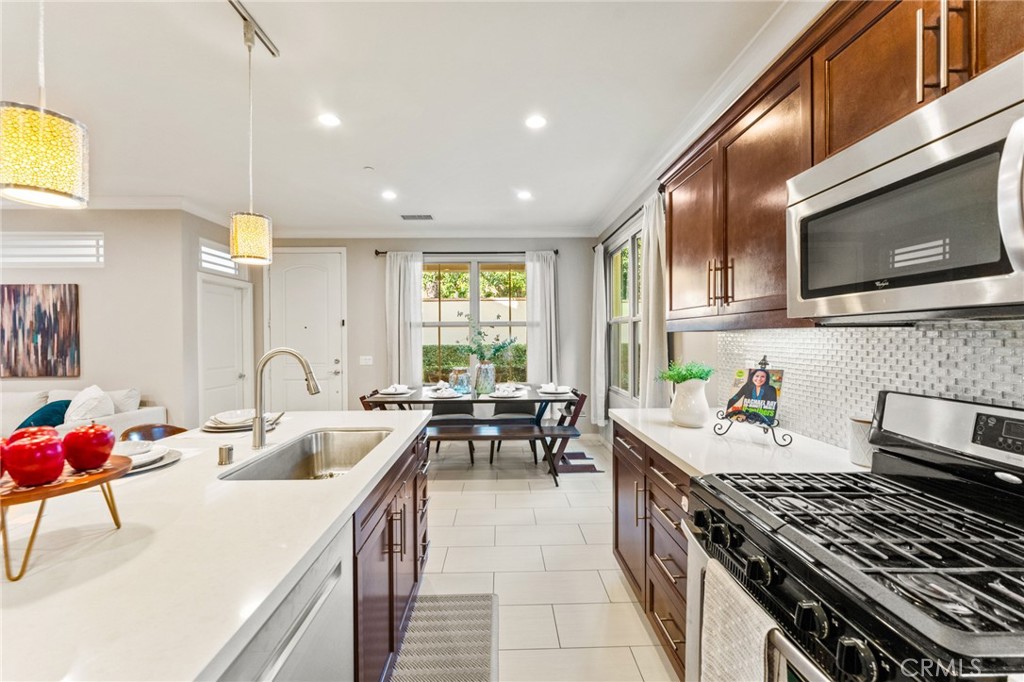 121 Calypso Irvine, CA 92618 - Photo 9 of 60