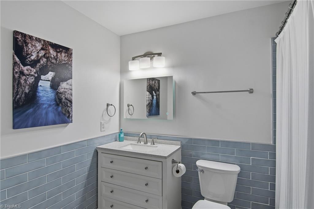 154 Pembrooke Ridge Court Advance, NC 27006 - Photo 23 of 36 Upstairs full bathroom