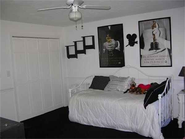 119 York Road Mansfield, MA 02048 - Photo 20 of 25 Gallery Image 20