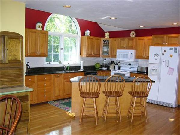 119 York Road Mansfield, MA 02048 - Photo 5 of 25 Gallery Image 5