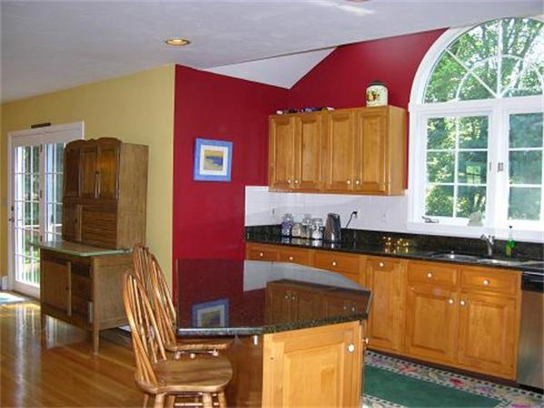 119 York Road Mansfield, MA 02048 - Photo 6 of 25 Gallery Image 6