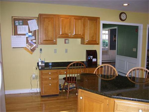 119 York Road Mansfield, MA 02048 - Photo 7 of 25 Gallery Image 7