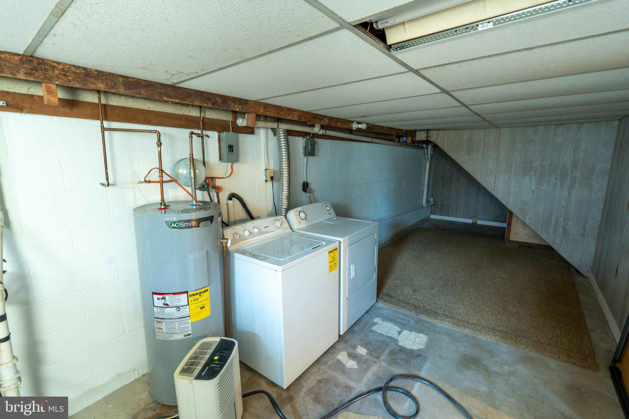 1110 Rohrerstown Road Lancaster, PA 17601 - Photo 33 of 35 a utility room with dryer and washer