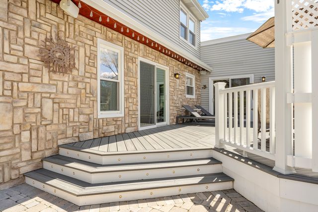 $505,000 | 1408 Caren Court, Buffalo Grove, IL 60089