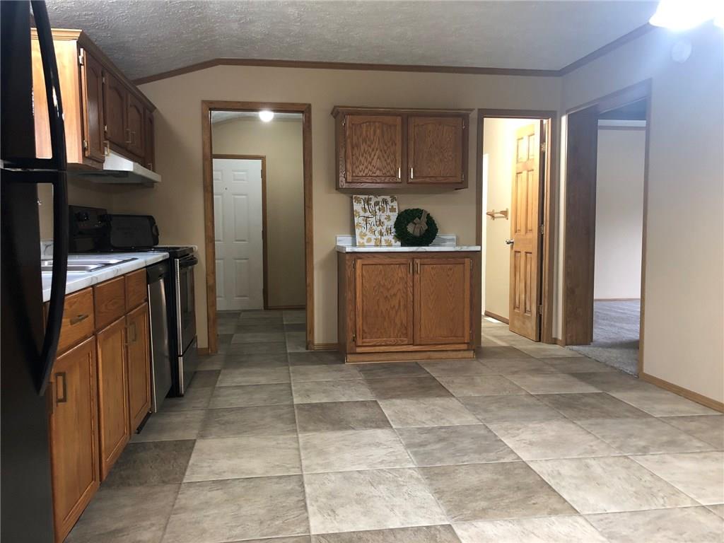 6115 South John Butler Road Columbus, IN 47201 - Photo 5 of 17