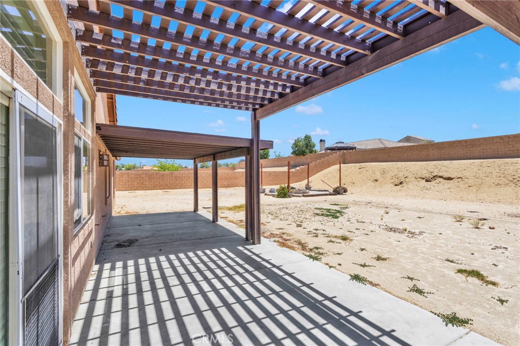 17877 Cabazon Road Apple Valley, CA 92307 - Photo 36 of 41