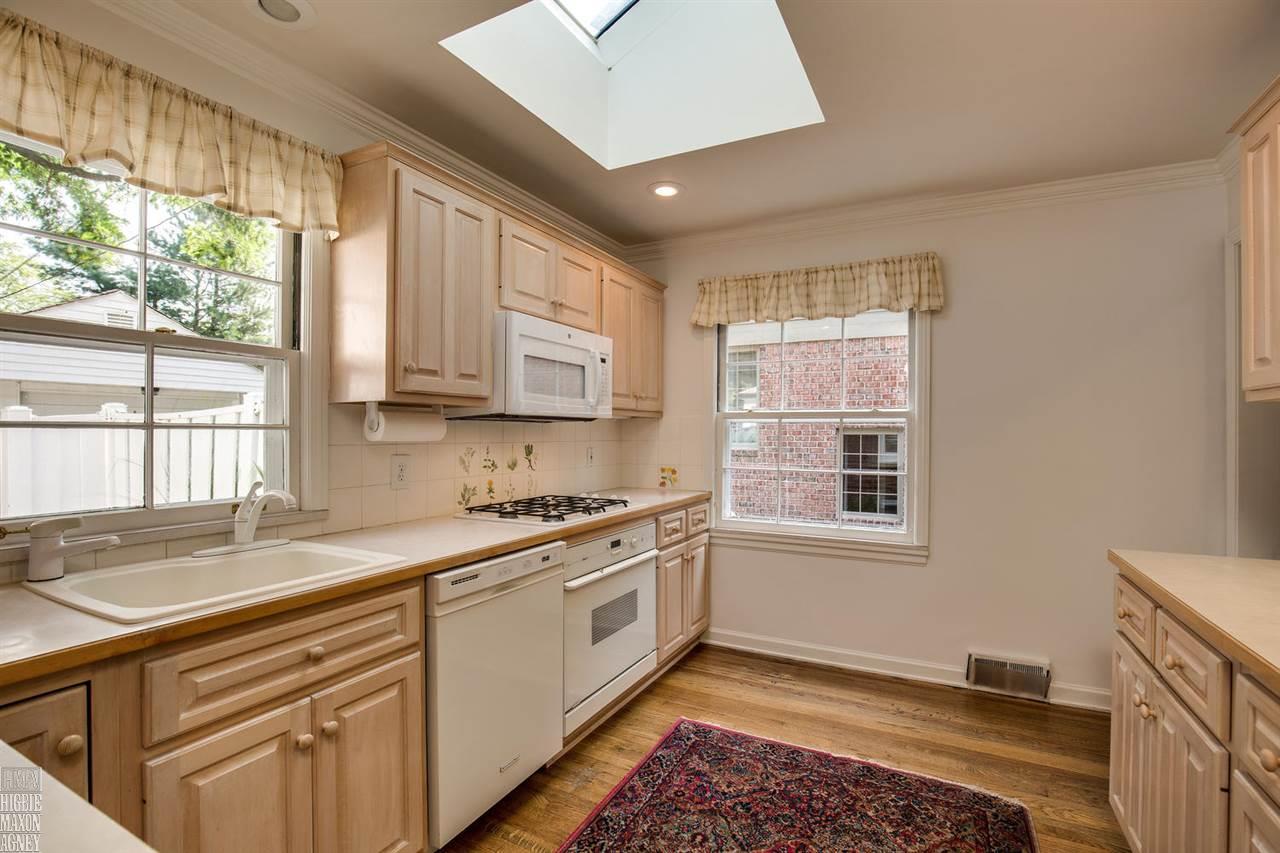316 Lothrop Road Grosse Pointe Farms, MI 48236 - Photo 7 of 26