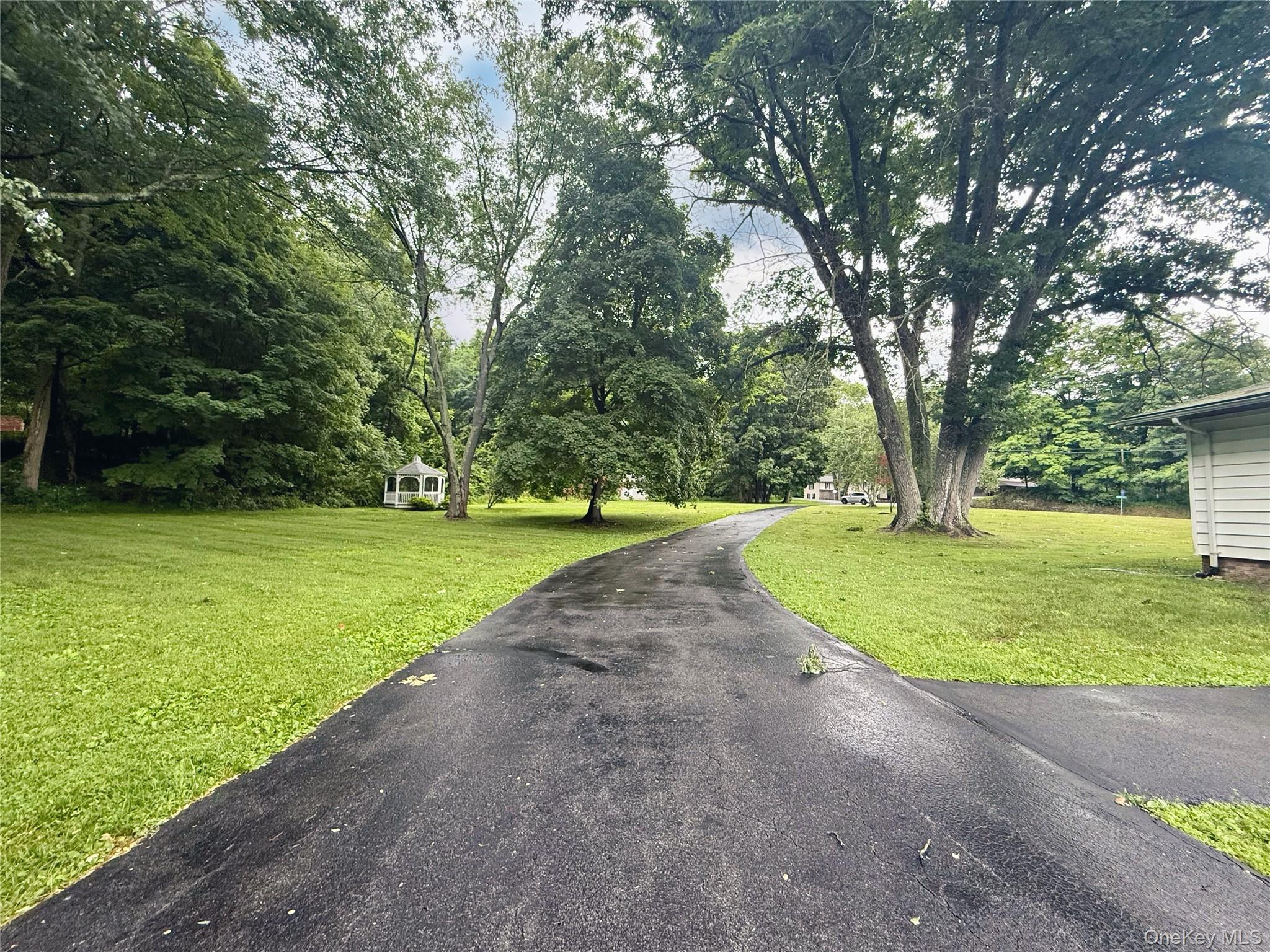 646 Oak Summit Road Millbrook, NY 12545 - Photo 25 of 36