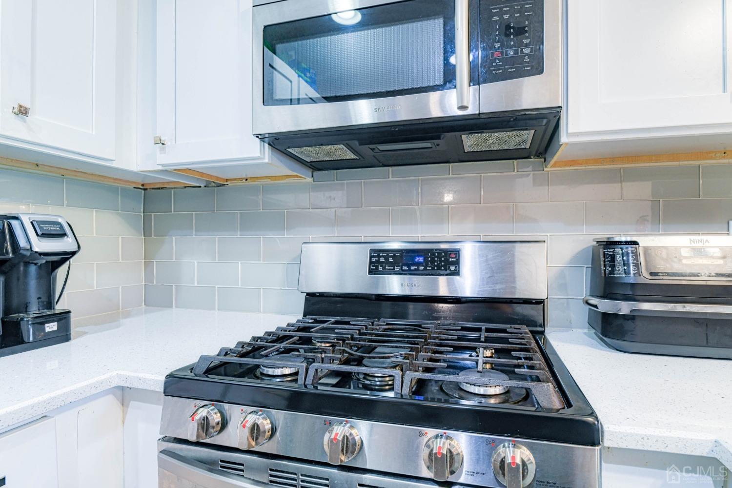 1027 Edpas Road New Brunswick, NJ 08901 - Photo 14 of 19 Gallery Image 14