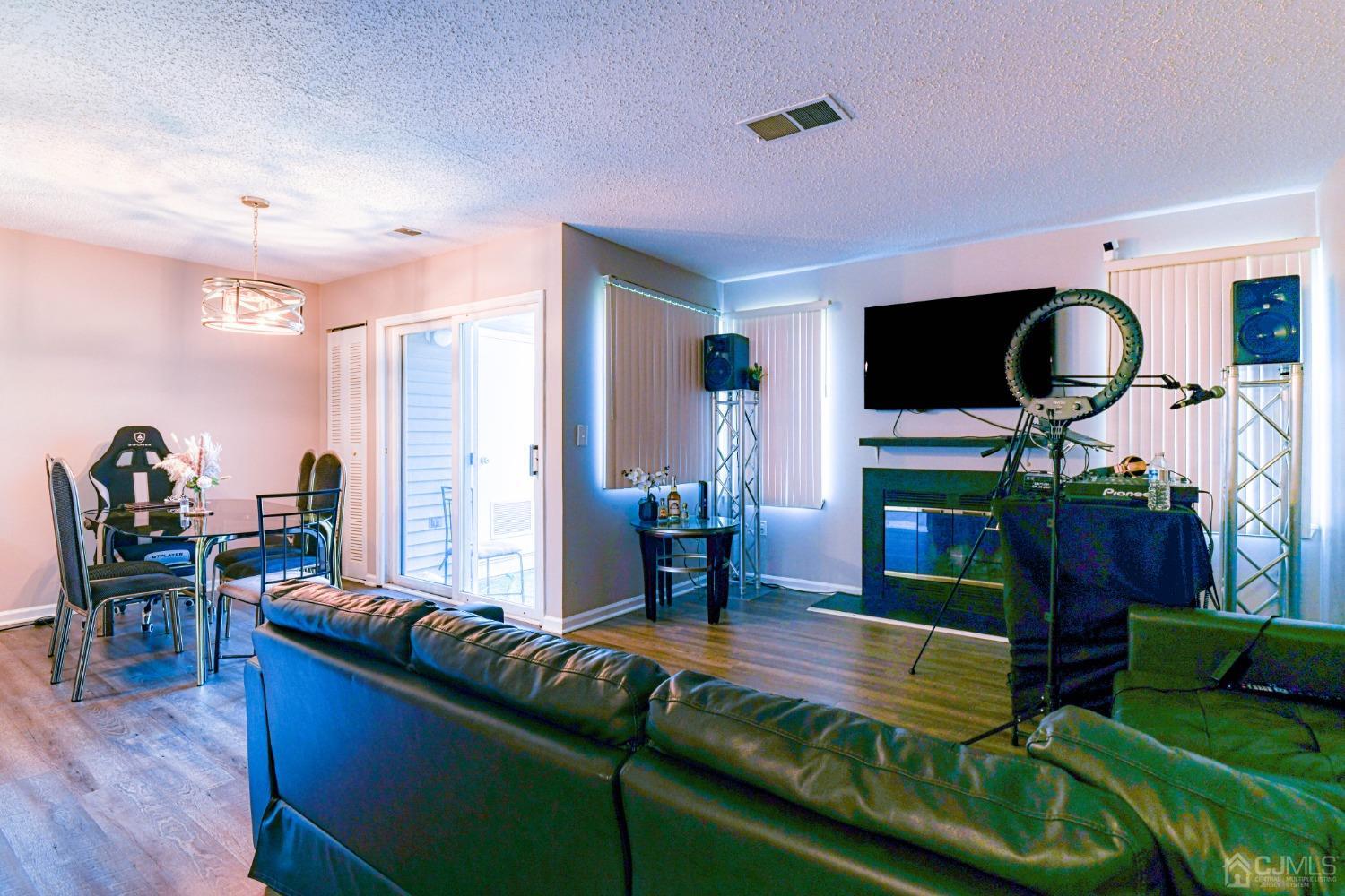 1027 Edpas Road New Brunswick, NJ 08901 - Photo 4 of 19 Gallery Image 4