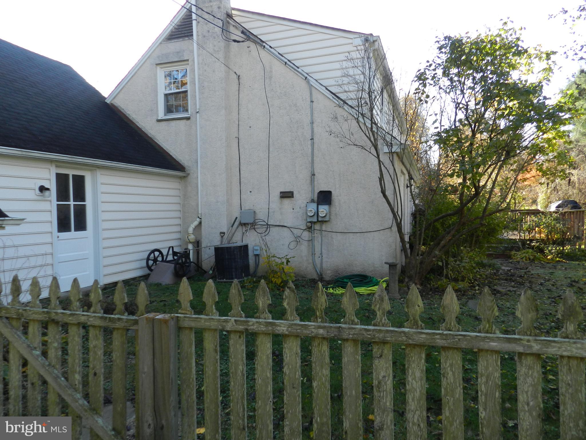 722 Hillview Road Malvern, PA 19355 - Photo 48 of 49 Door to Garage from fenced Yard