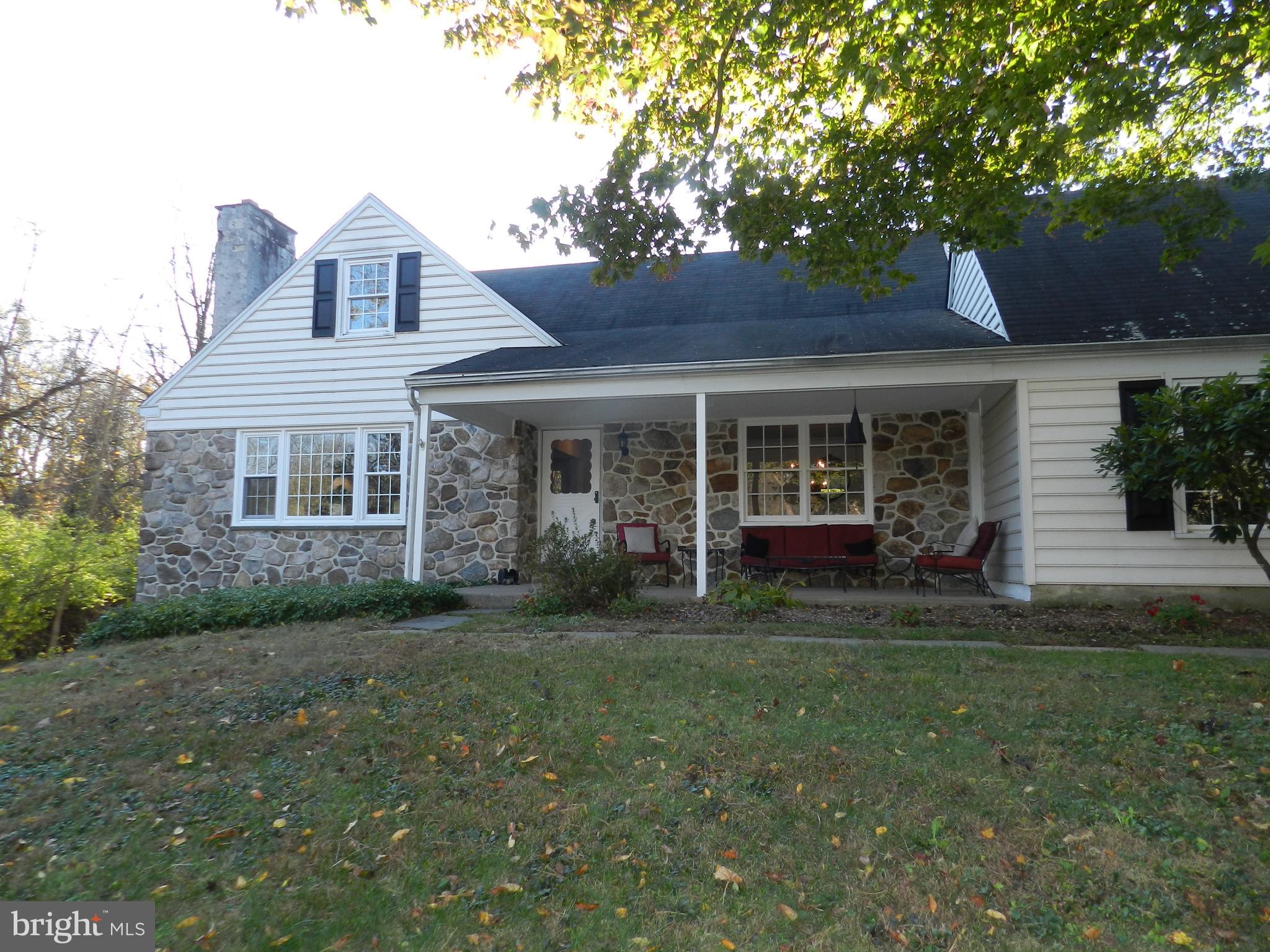 722 Hillview Road Malvern, PA 19355 - Photo 9 of 49 Cape cod design - could grow up to be a colonial