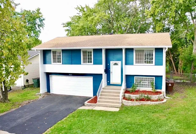 $234,900 | 18120 Versailles Lane, Hazel Crest, IL 60429