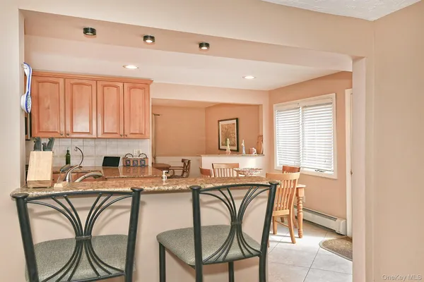 $1,199,999 | 1968 Cynthia Lane, Merrick, NY 11566