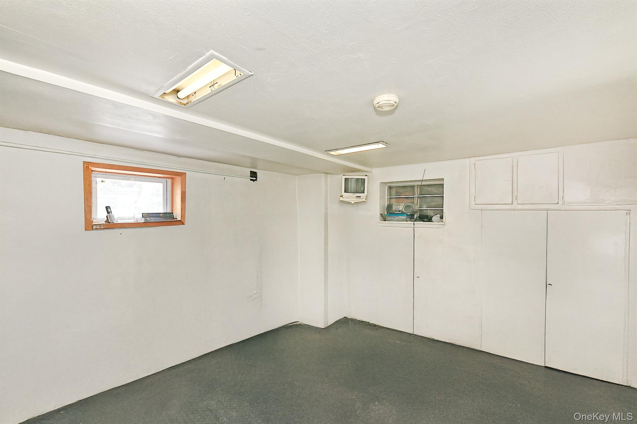 1968 Cynthia Lane Merrick, NY 11566 - Photo 24 of 32 a view of a hallway with closet