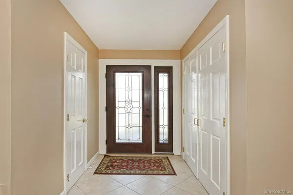 $1,199,999 | 1968 Cynthia Lane, Merrick, NY 11566