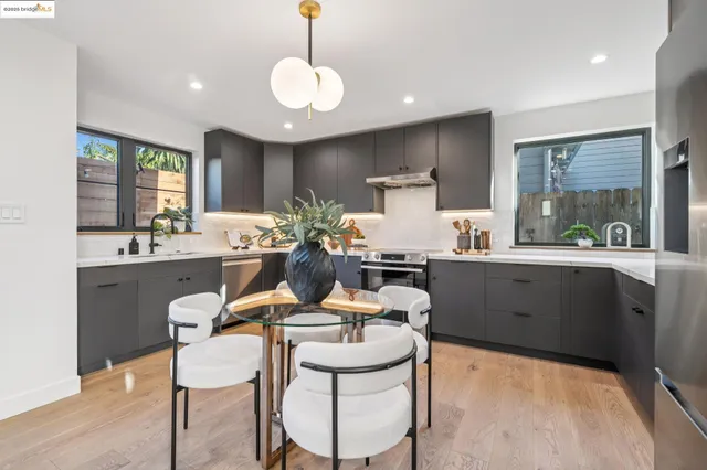 $995,000 | 1516 A Blake Street, Berkeley, CA 94703