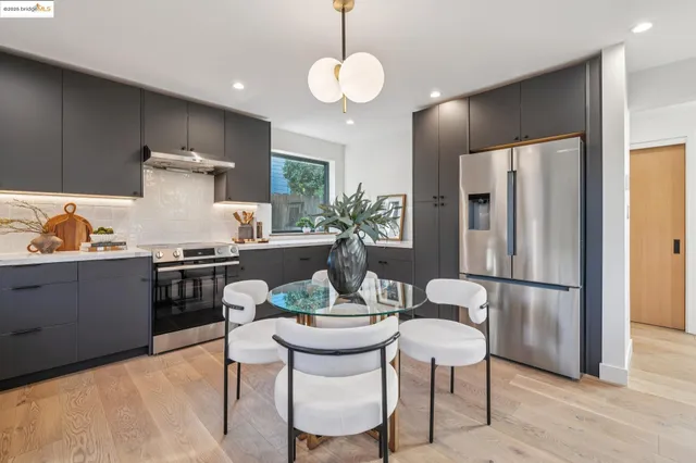 $995,000 | 1516 A Blake Street, Berkeley, CA 94703