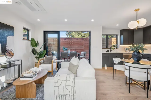 $995,000 | 1516 A Blake Street, Berkeley, CA 94703