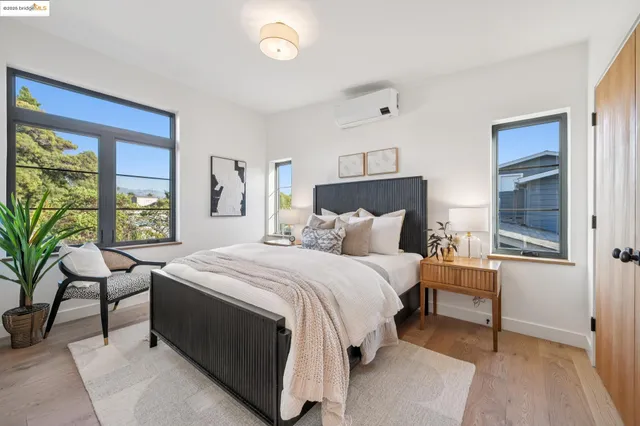 $995,000 | 1516 A Blake Street, Berkeley, CA 94703