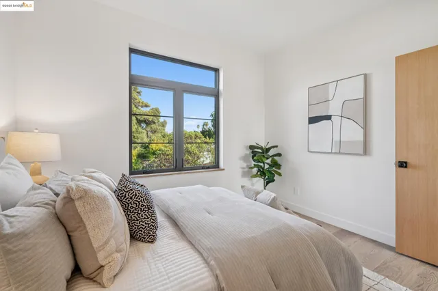 $995,000 | 1516 A Blake Street, Berkeley, CA 94703